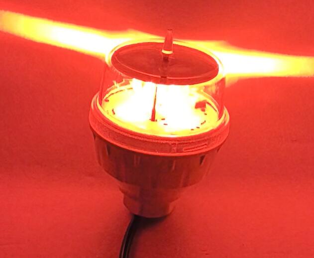 low intensity aviation obstruction light